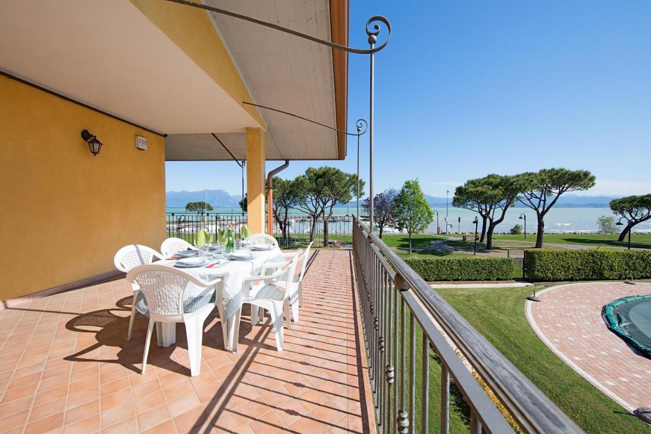 I Mosaici Apartments By Wonderful Italy Сирмионе Экстерьер фото