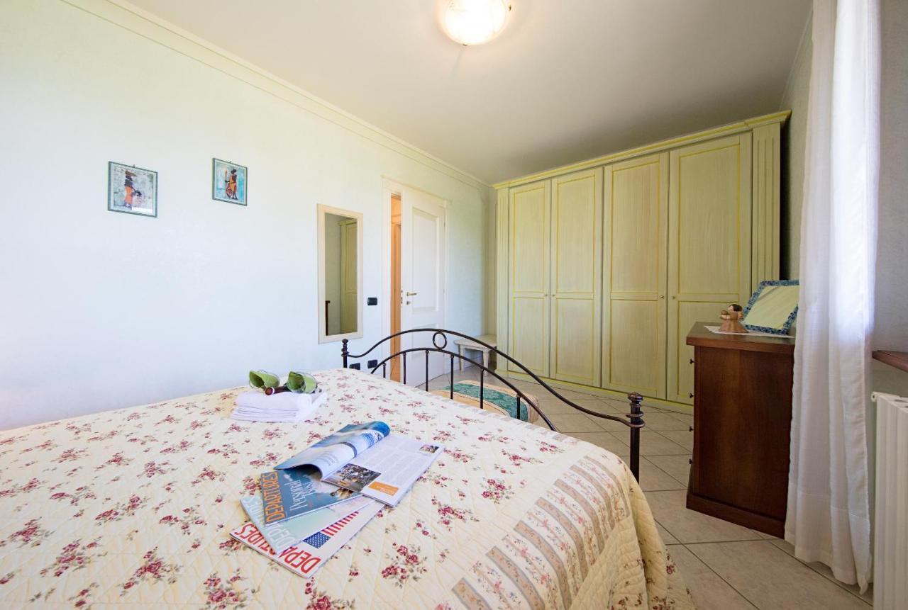 I Mosaici Apartments By Wonderful Italy Сирмионе Экстерьер фото