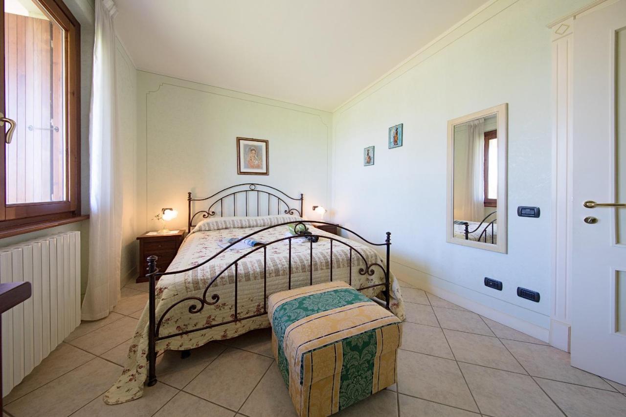 I Mosaici Apartments By Wonderful Italy Сирмионе Экстерьер фото