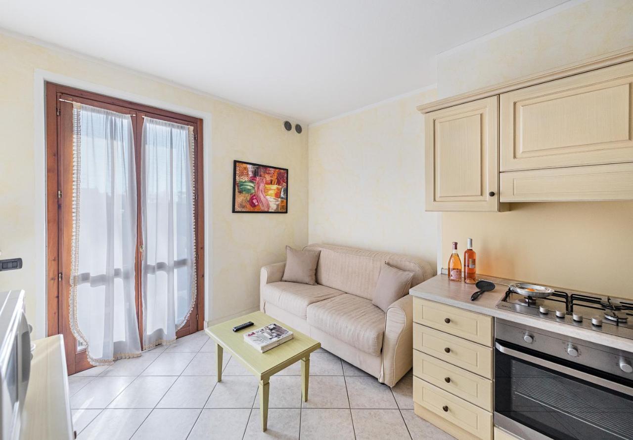I Mosaici Apartments By Wonderful Italy Сирмионе Экстерьер фото